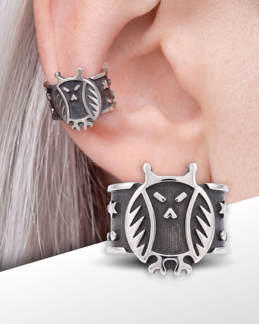 Кафф сыч из серебра 925 пробы на ухе девушки, боковой ракурс, нейтральный фон